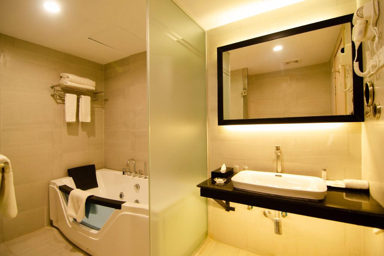 Best Western Sks Chattogram Chittagong Esterno foto