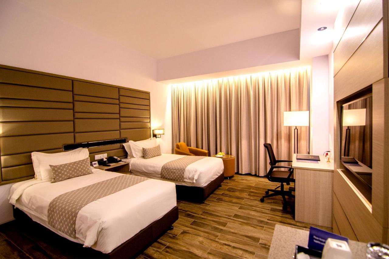 Best Western Sks Chattogram Chittagong Esterno foto