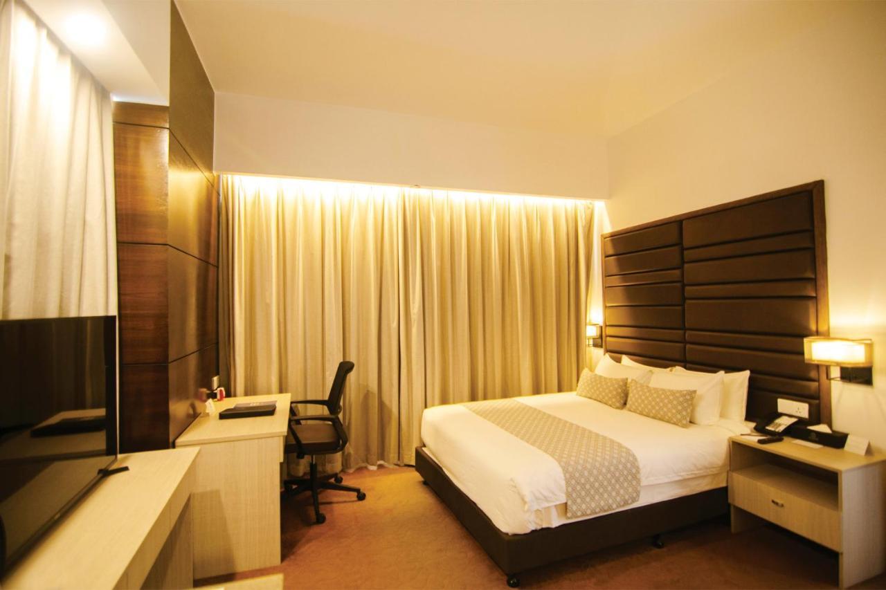 Best Western Sks Chattogram Chittagong Esterno foto